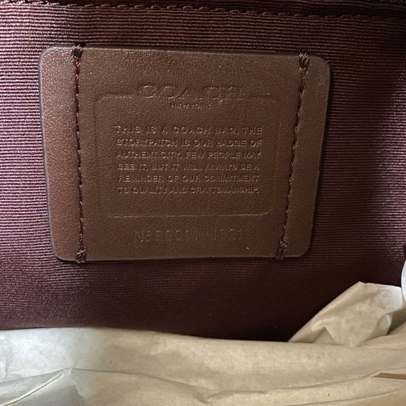 ⚜COACH Remi Hobo
Purse - Picture 9 of 13